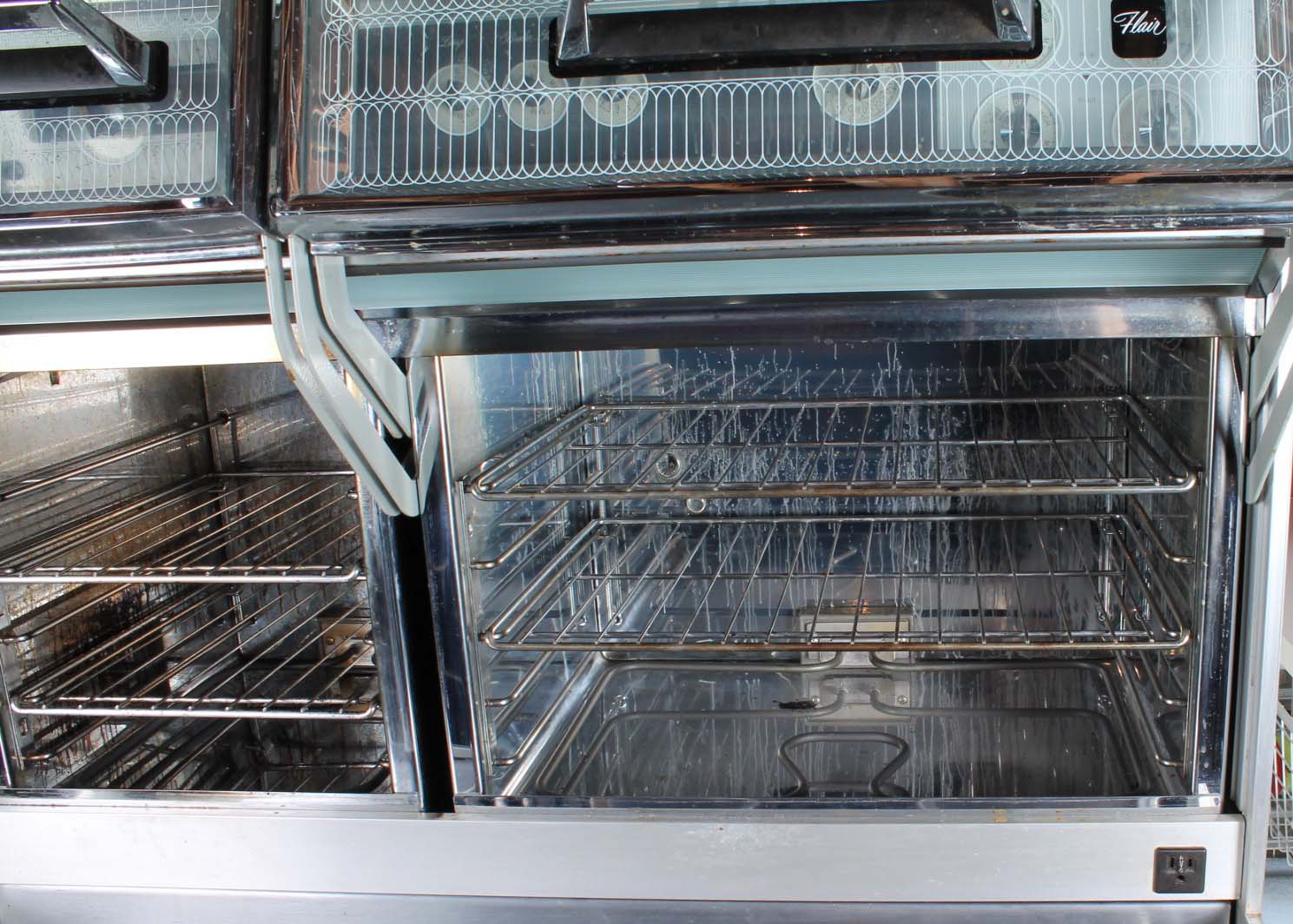 Vintage 1960's Frigidaire Flair Range