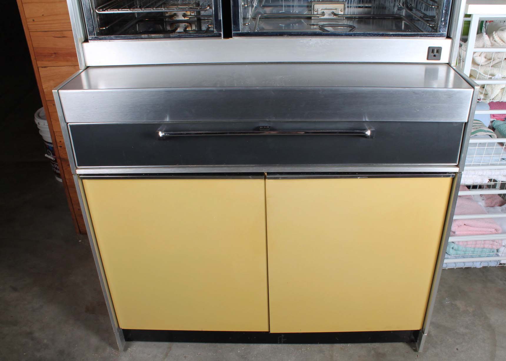 Vintage 1960's Frigidaire Flair Range