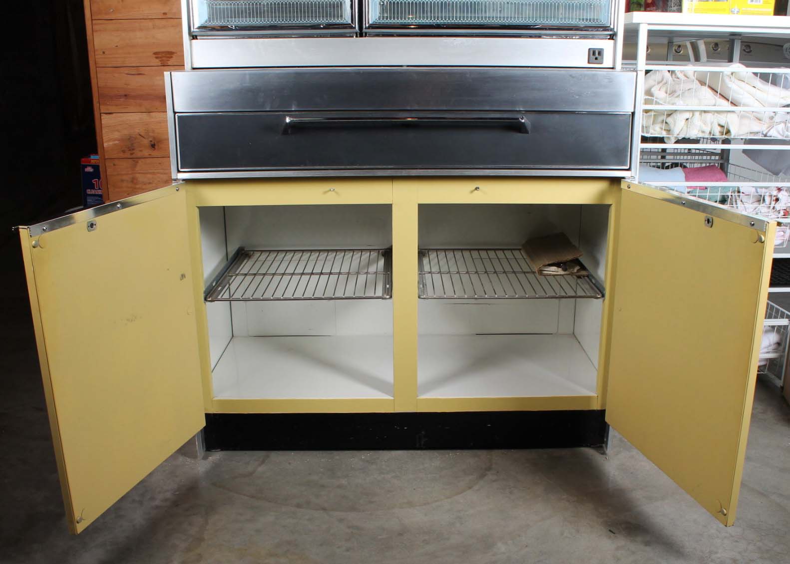 Vintage 1960's Frigidaire Flair Range