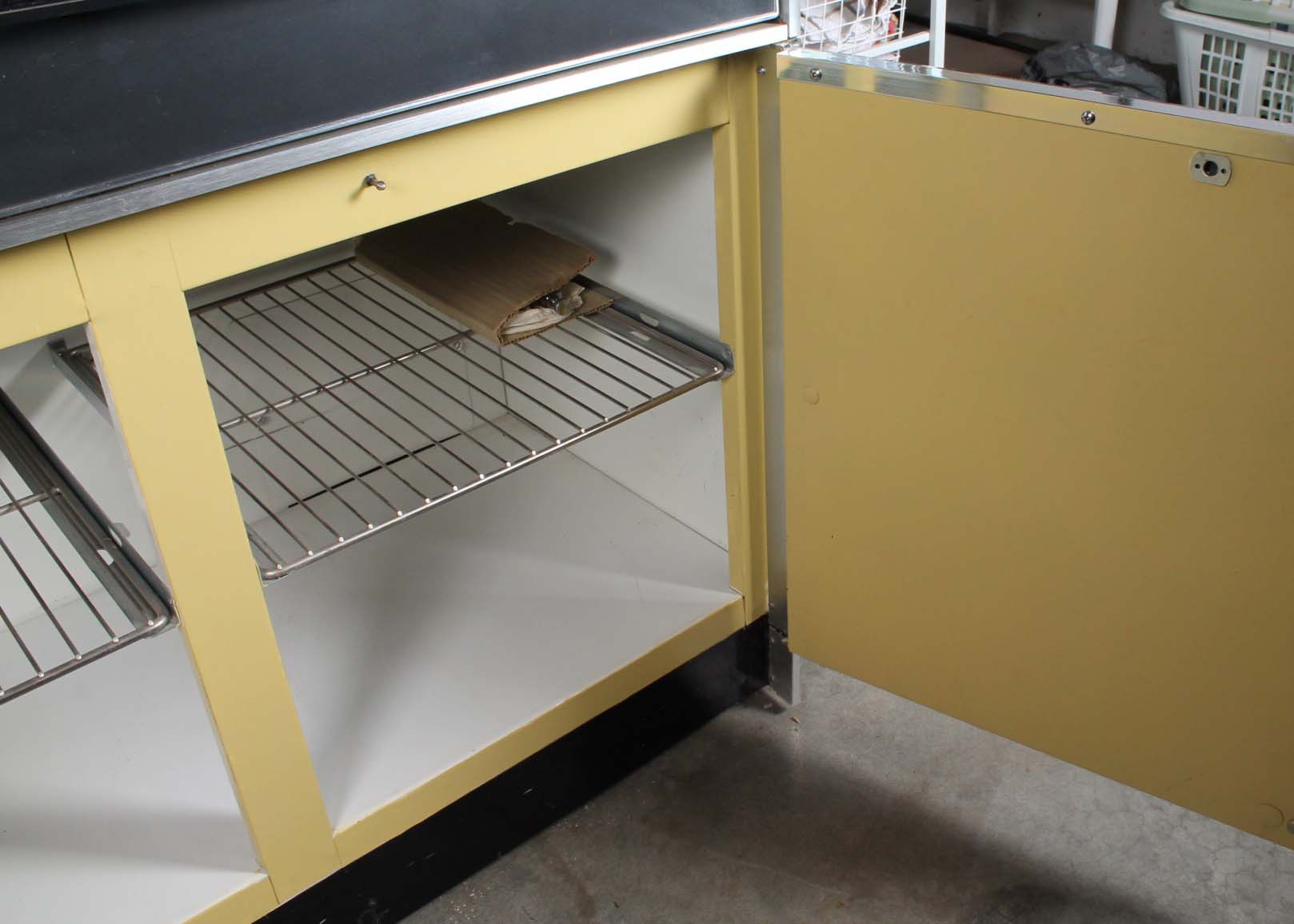 Vintage 1960's Frigidaire Flair Range