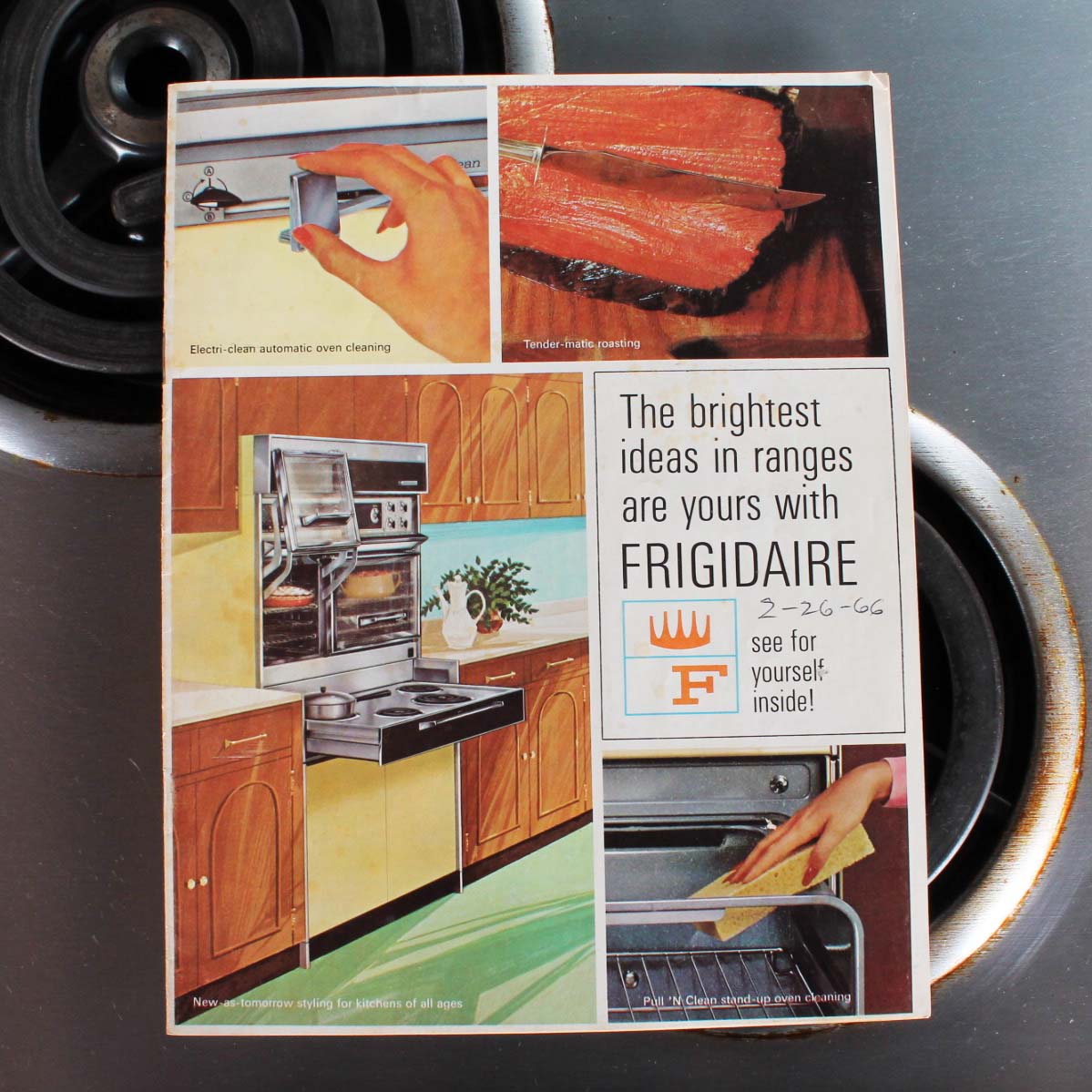 Vintage 1960's Frigidaire Flair Range