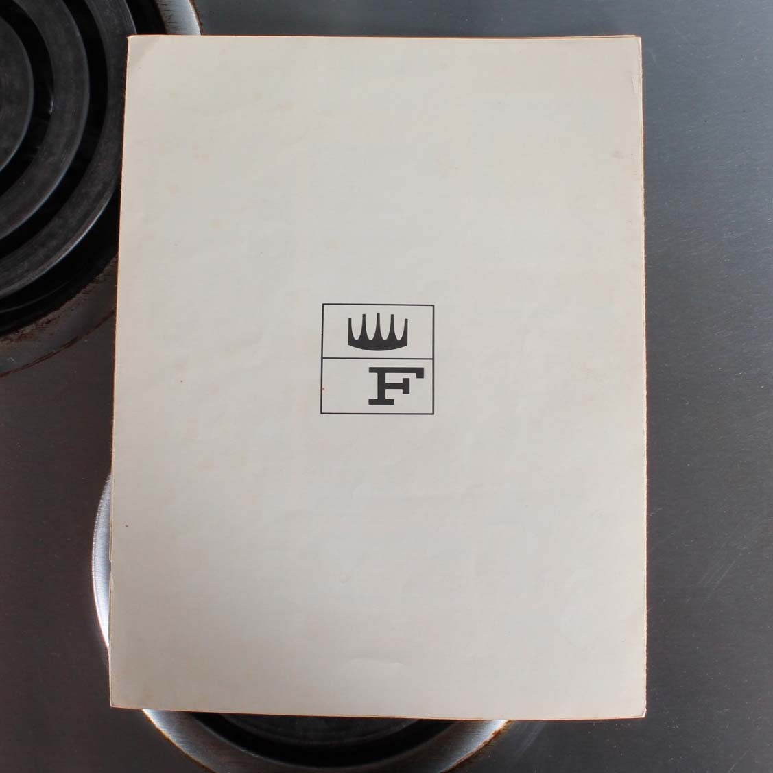 Vintage 1960's Frigidaire Flair Range