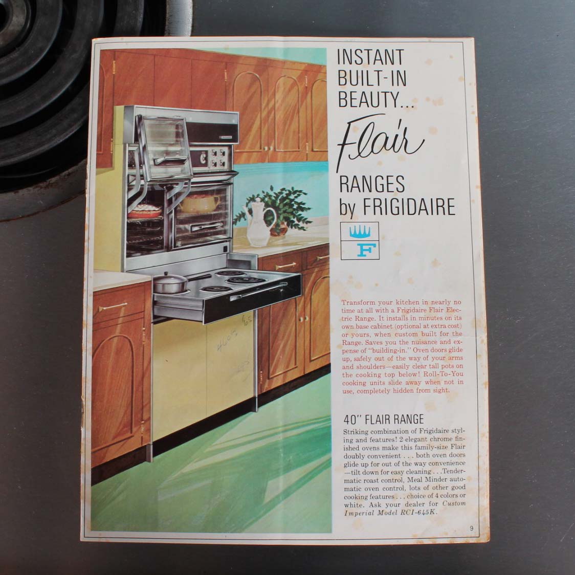 Vintage 1960's Frigidaire Flair Range
