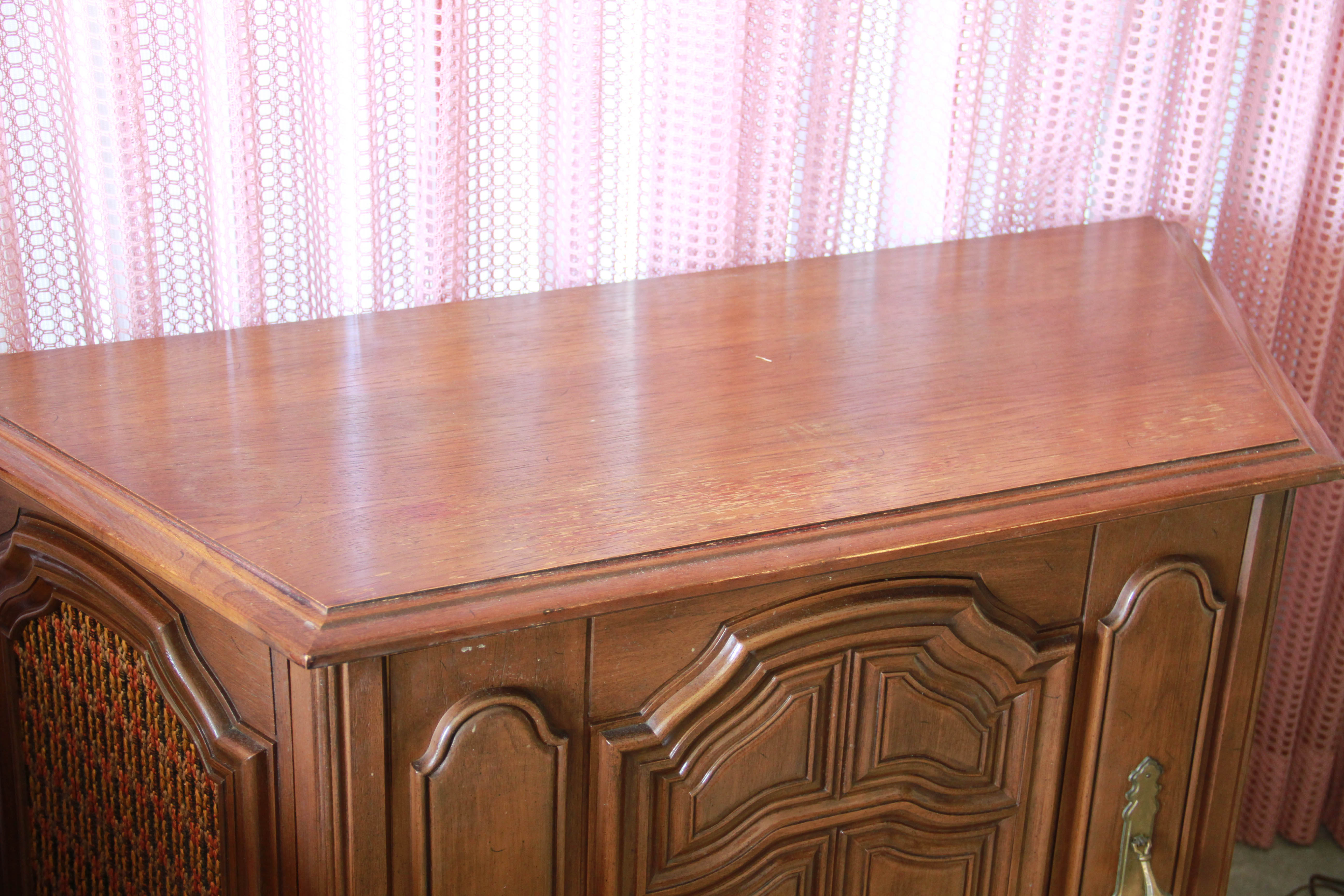 Vintage RCA Hi-Fi Stereo in Cabinet