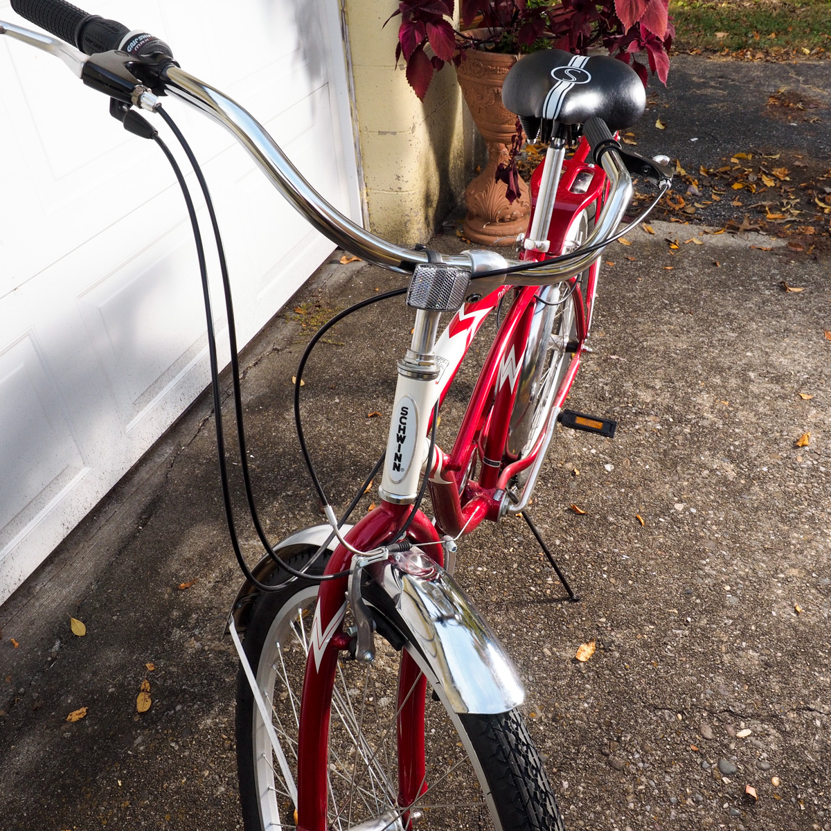 Schwinn "Point Beach" Men's Cruiser Bicycle