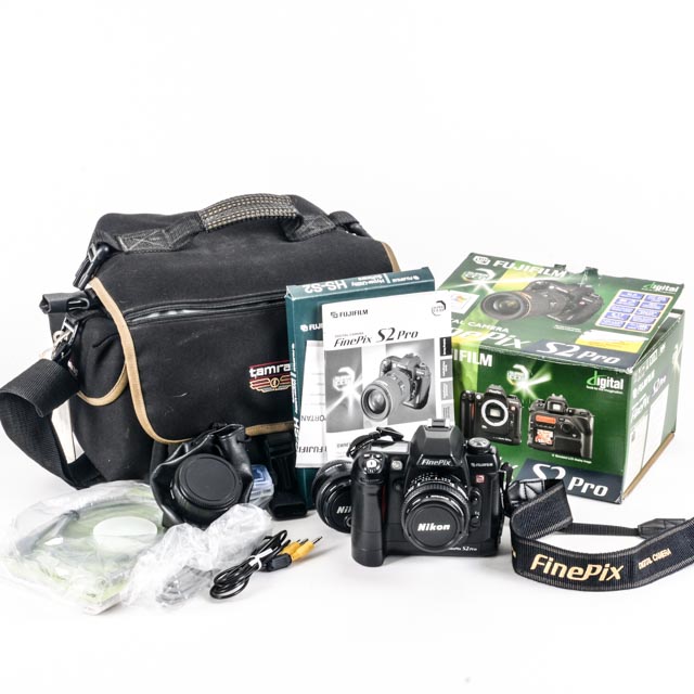 2002 Fuji Film Finepix S2 Pro Digital Camera