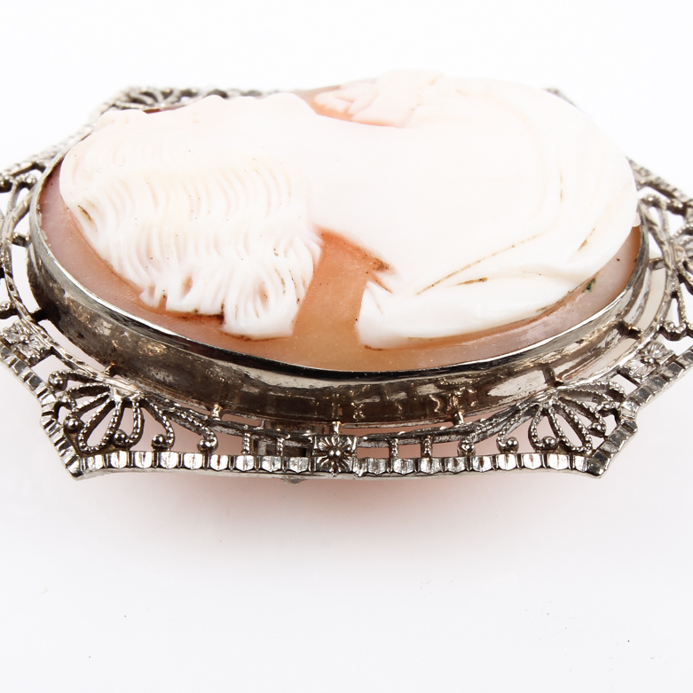 14K White Gold Cameo