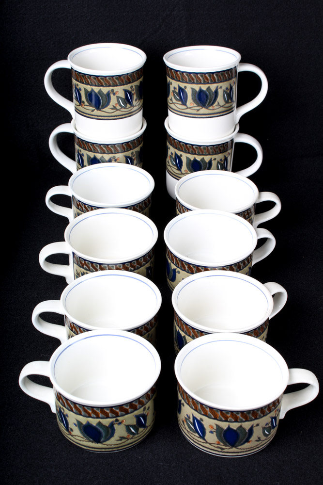 Mikasa Intaglio "Arabella" Casual Dinnerware