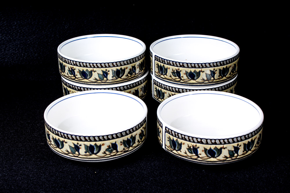 Mikasa Intaglio "Arabella" Casual Dinnerware