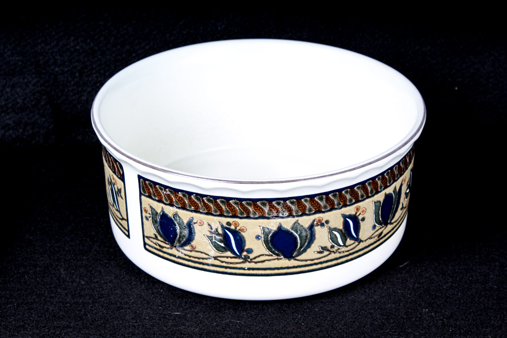 Mikasa Intaglio "Arabella" Casual Dinnerware