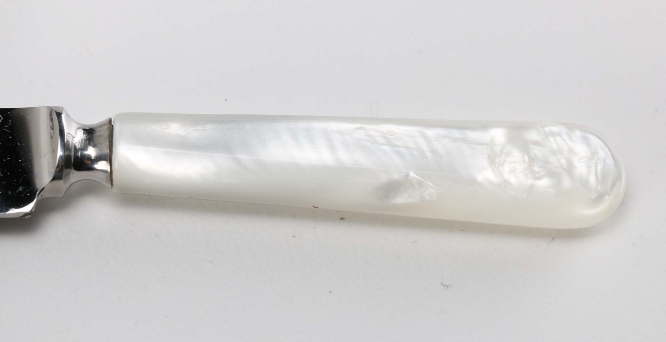 Eight Kirk & Matz Sheffield Knives with Pearlescent Handles