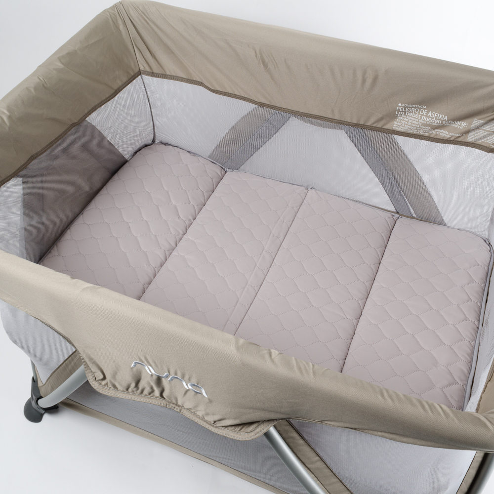 Nuna "SENA" Travel Crib