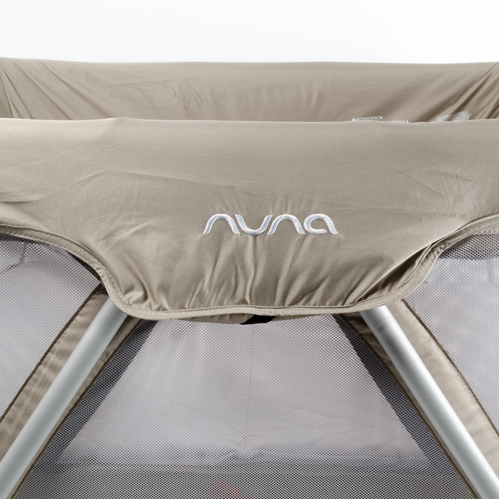 Nuna "SENA" Travel Crib