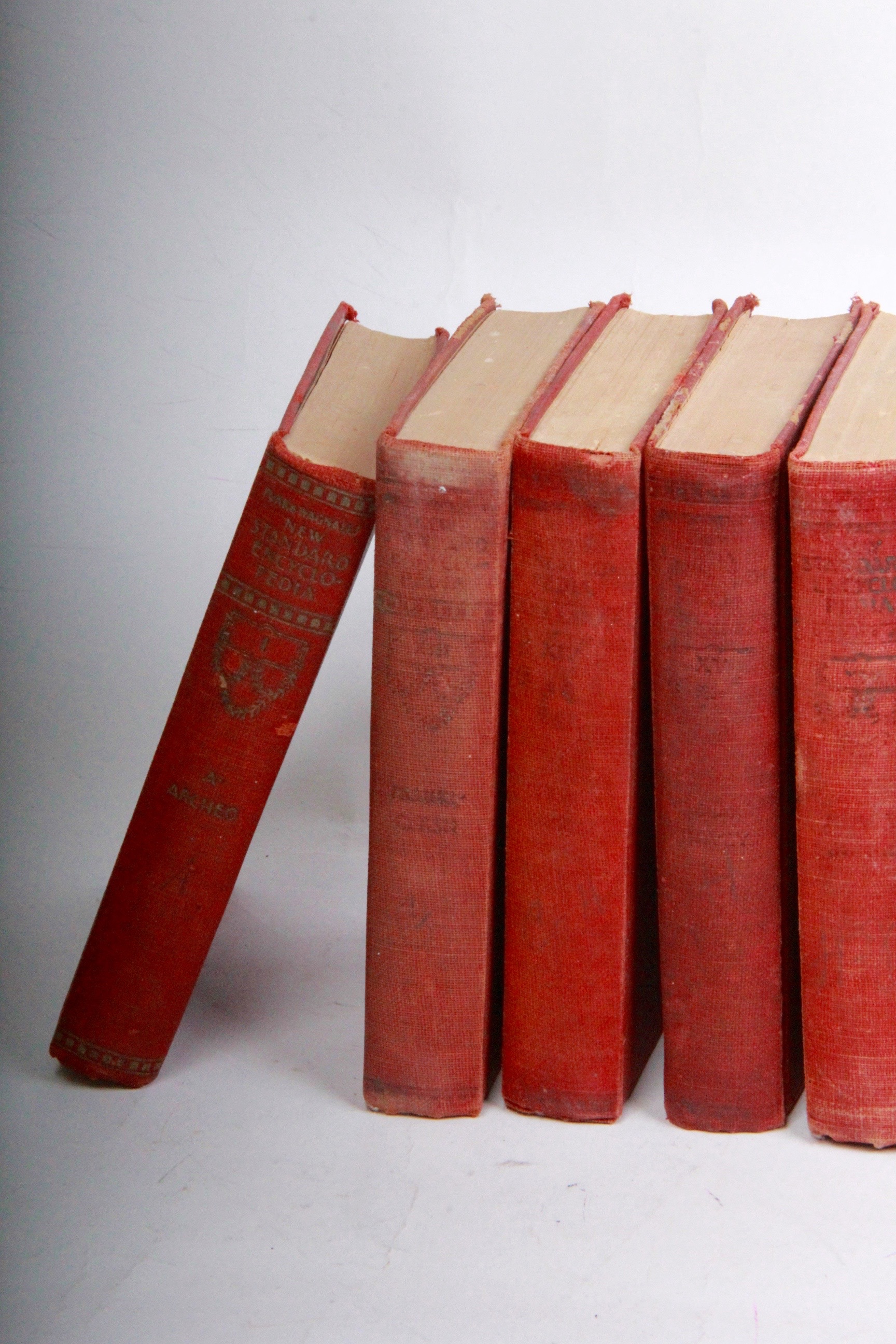 1931 Funk and Wagnalls New Standard Encyclopedia of Universal Knowledge