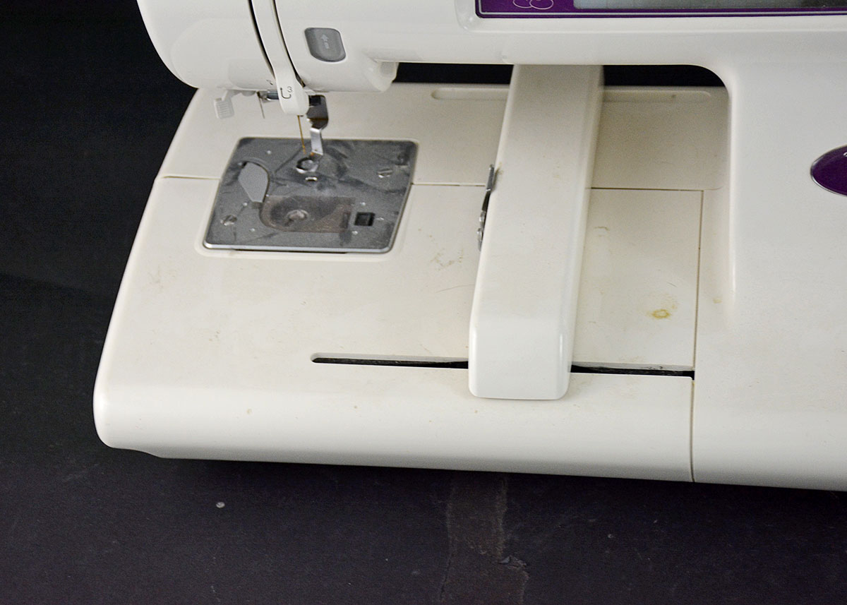 Brother PE-180D Personal Embroidery System and Accessories