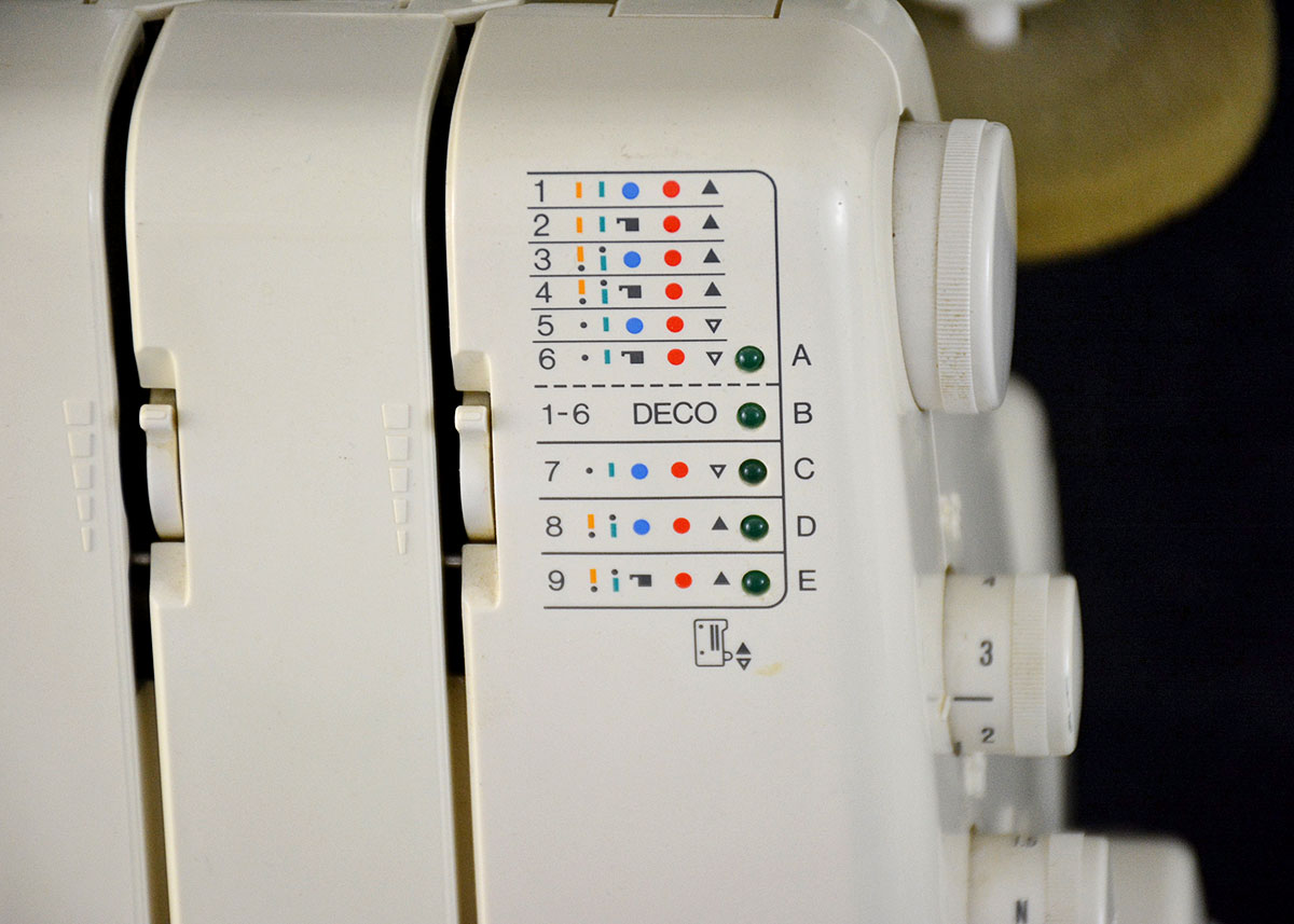 Bernina 2000DE Serger