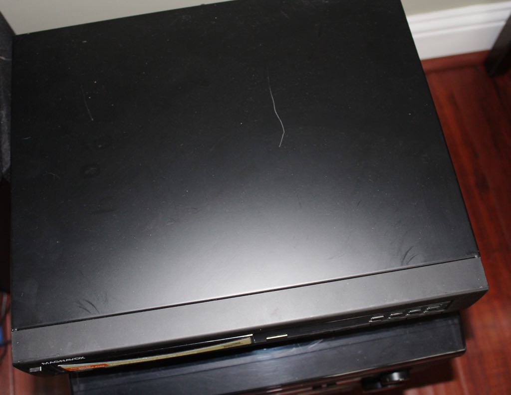 Magnavox Stereo With CD Player and Speakers