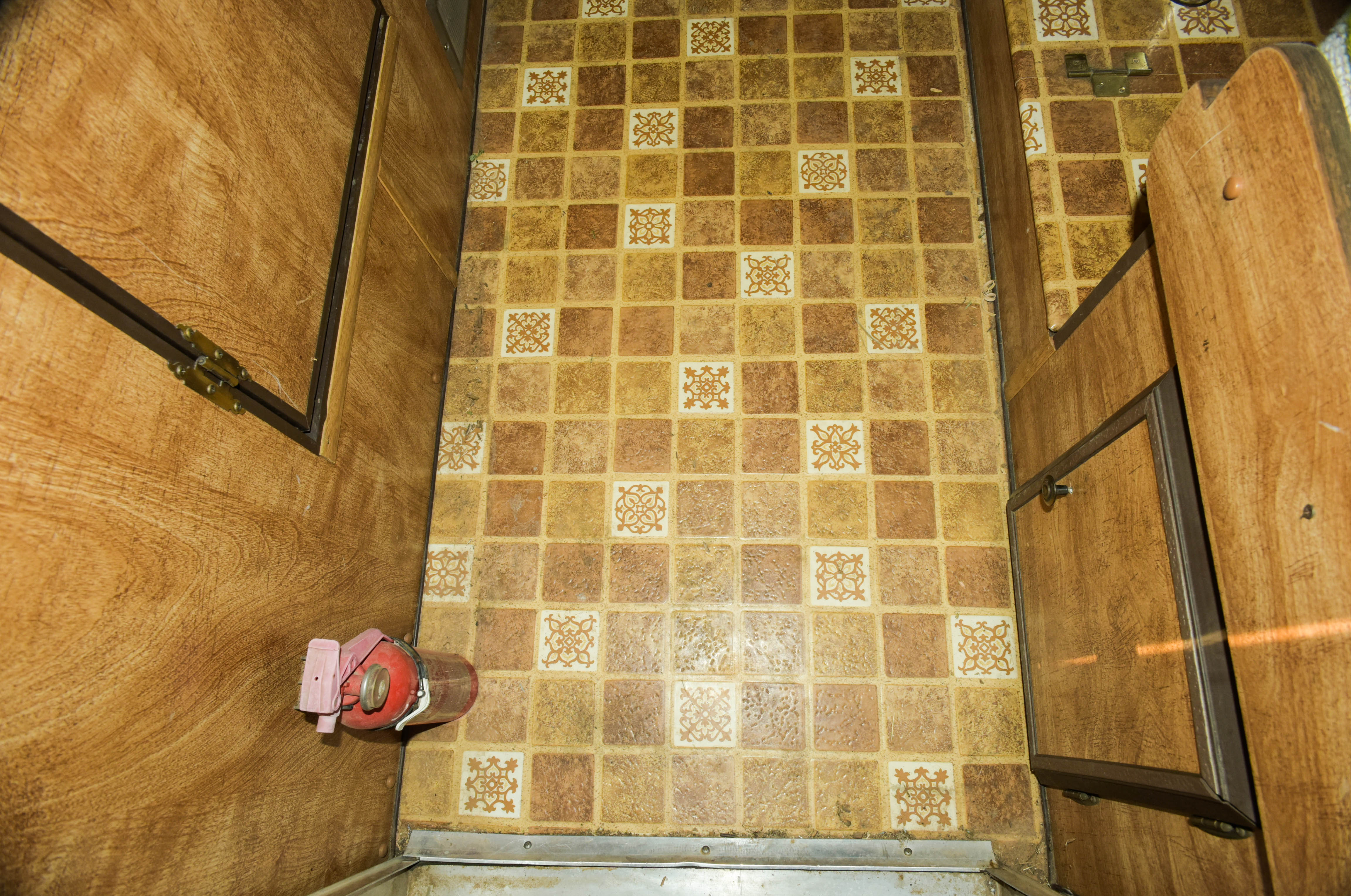 1973 Ford F350 Pickup and 1978 Mitchell Over-Cab Camper