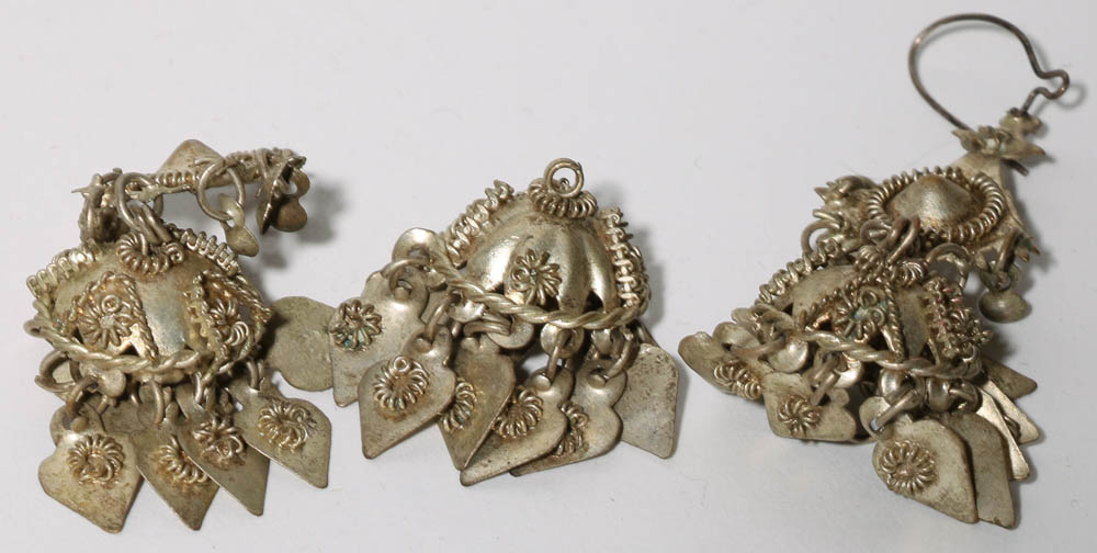 Collection of Assorted Jewelry