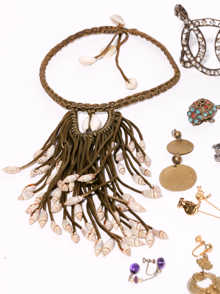 Collection of Assorted Jewelry