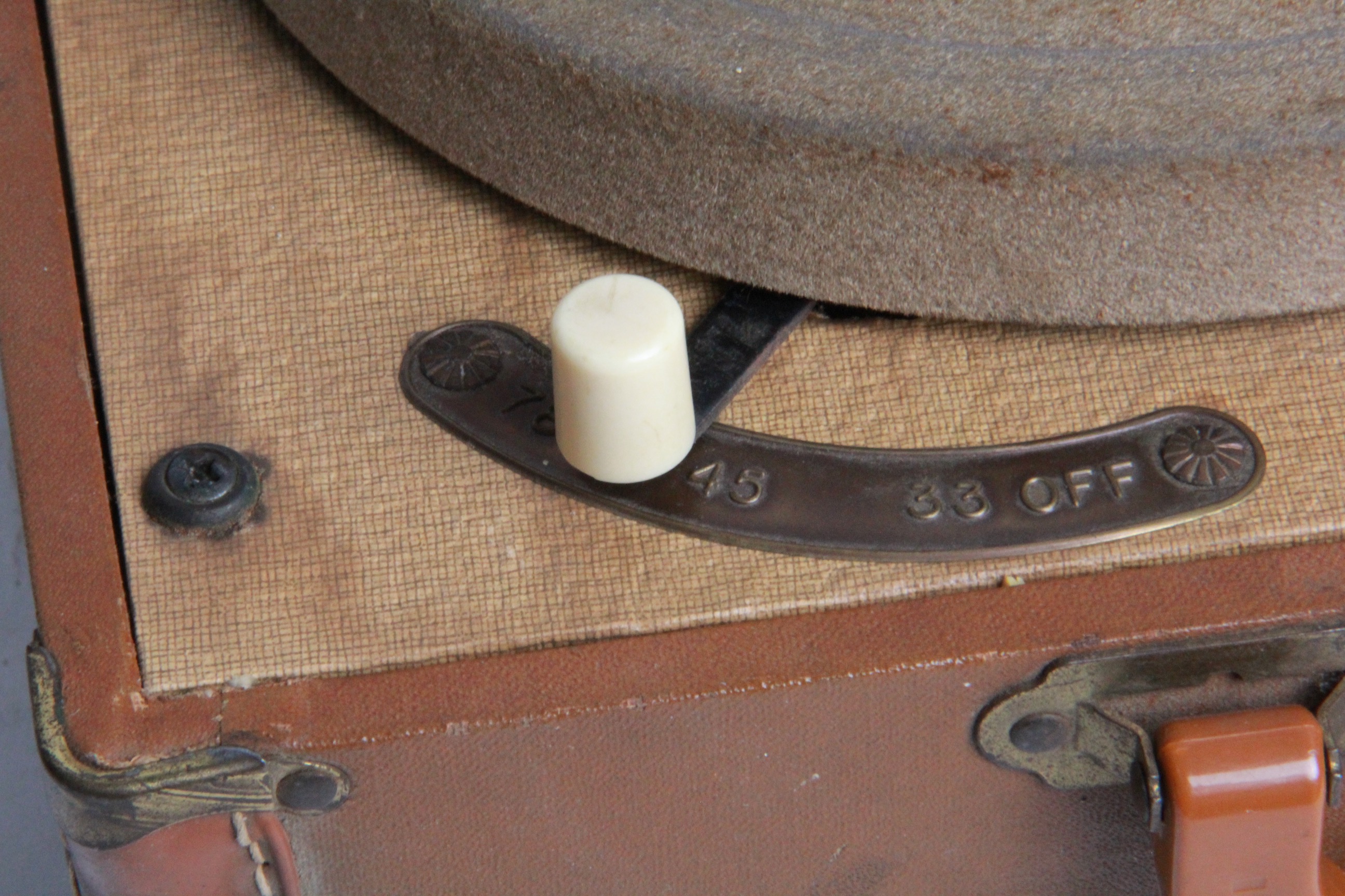 Victrola Model 6-EMP-2B Case Record Player