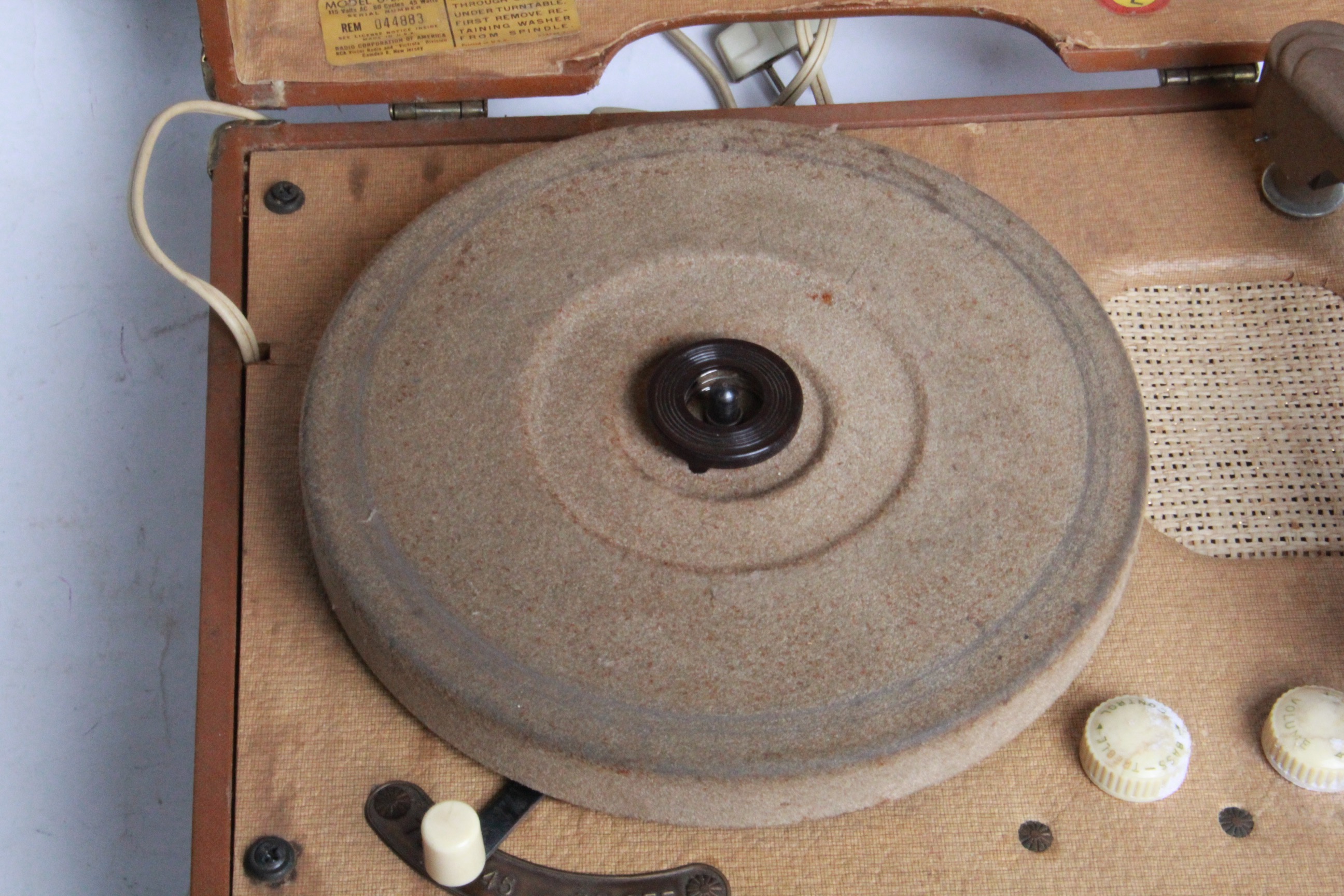 Victrola Model 6-EMP-2B Case Record Player