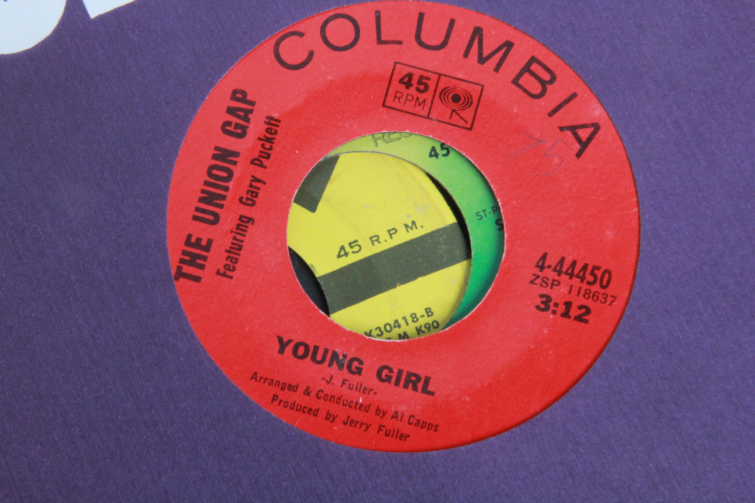 Victrola Model 6-EMP-2B Case Record Player