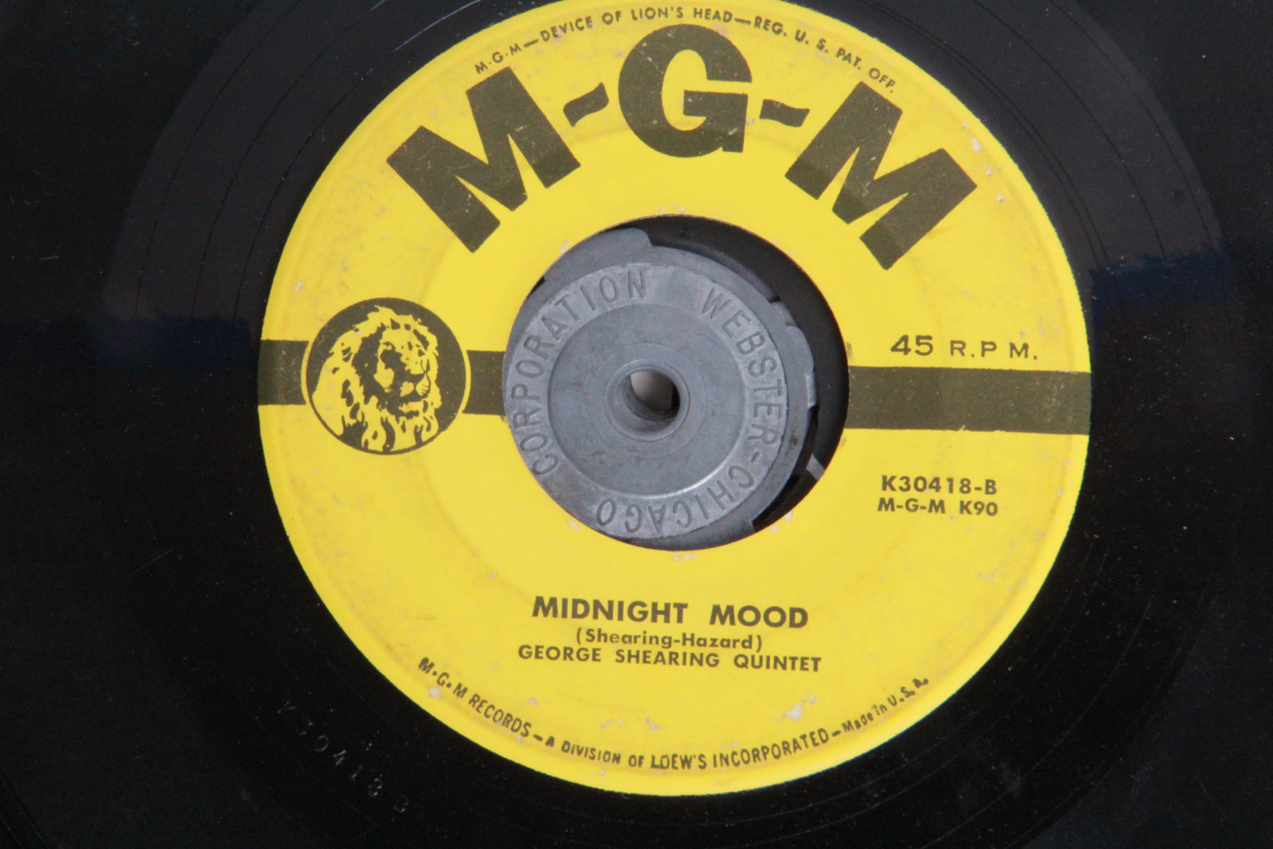 Victrola Model 6-EMP-2B Case Record Player