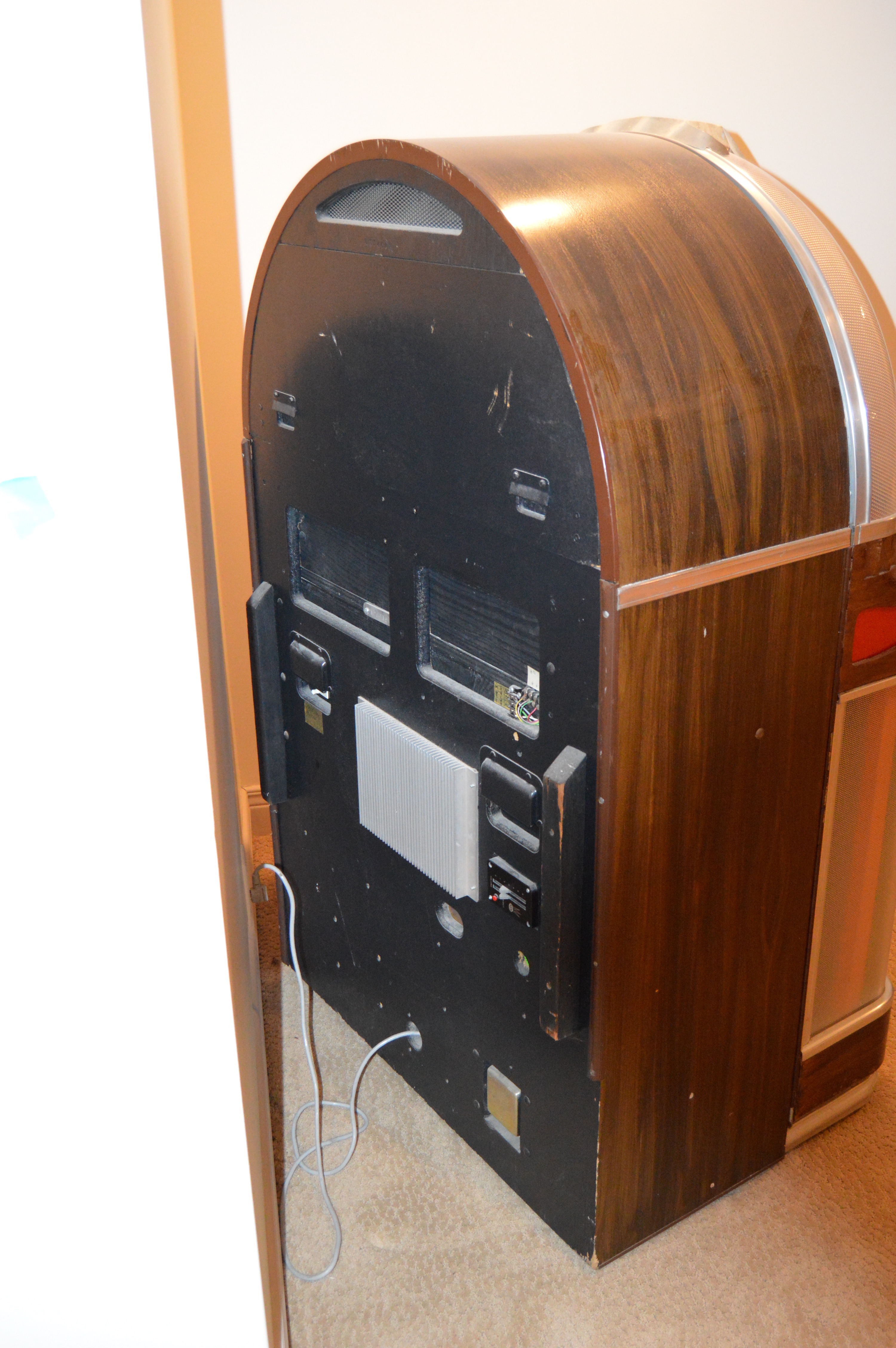 Vintage Replica of Wurlitzer Jukebox