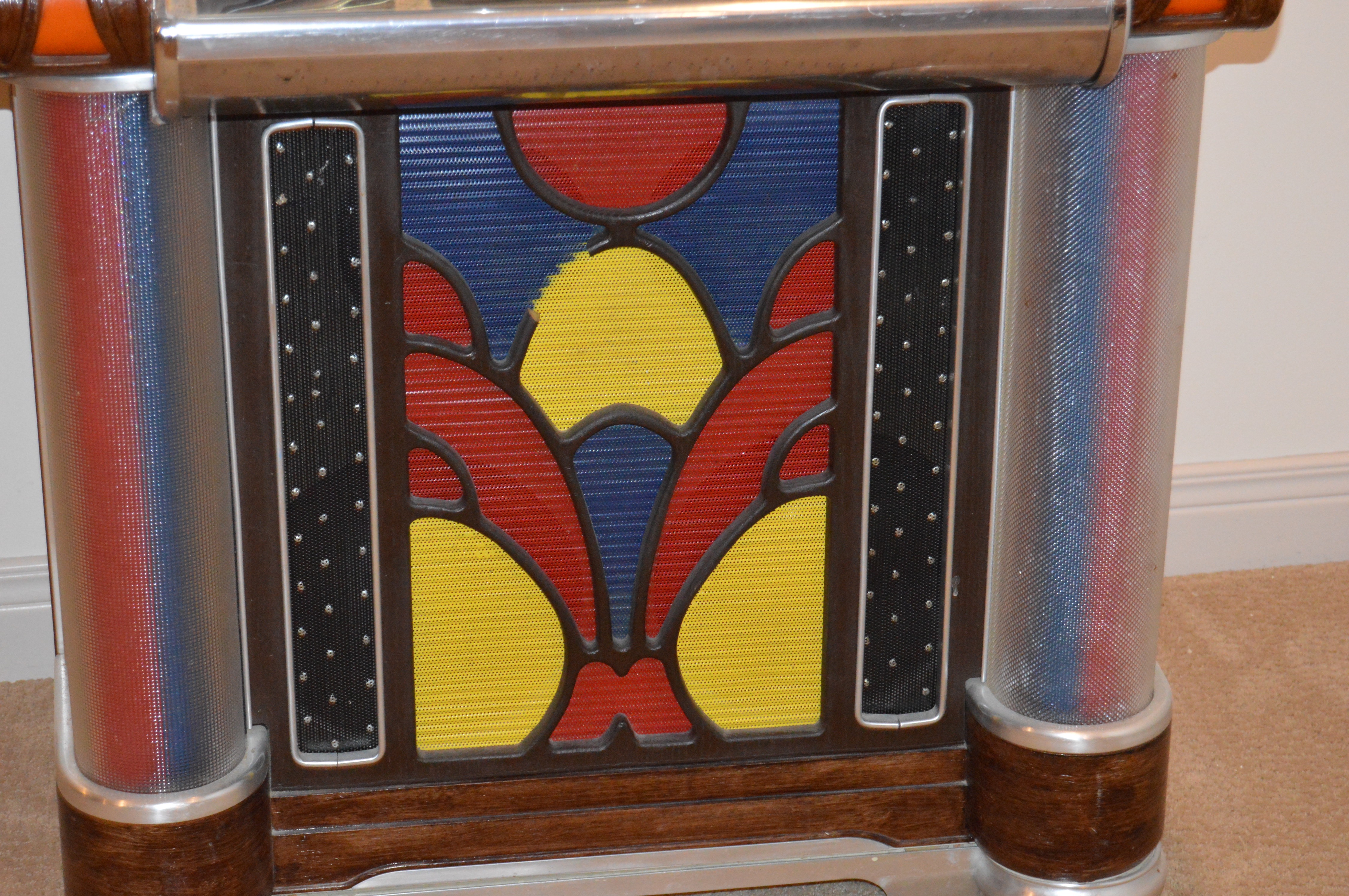 Vintage Replica of Wurlitzer Jukebox