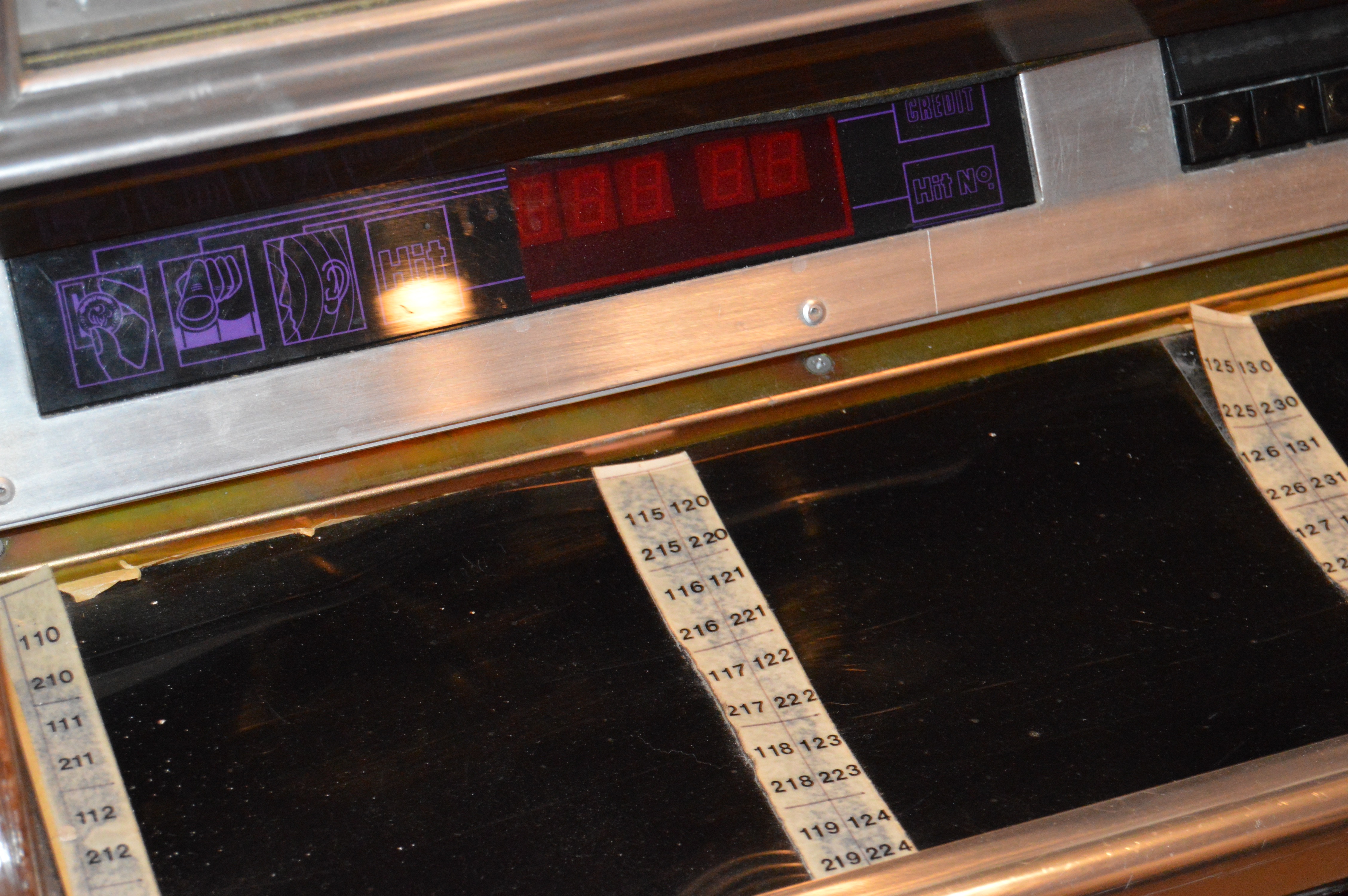 Vintage Replica of Wurlitzer Jukebox