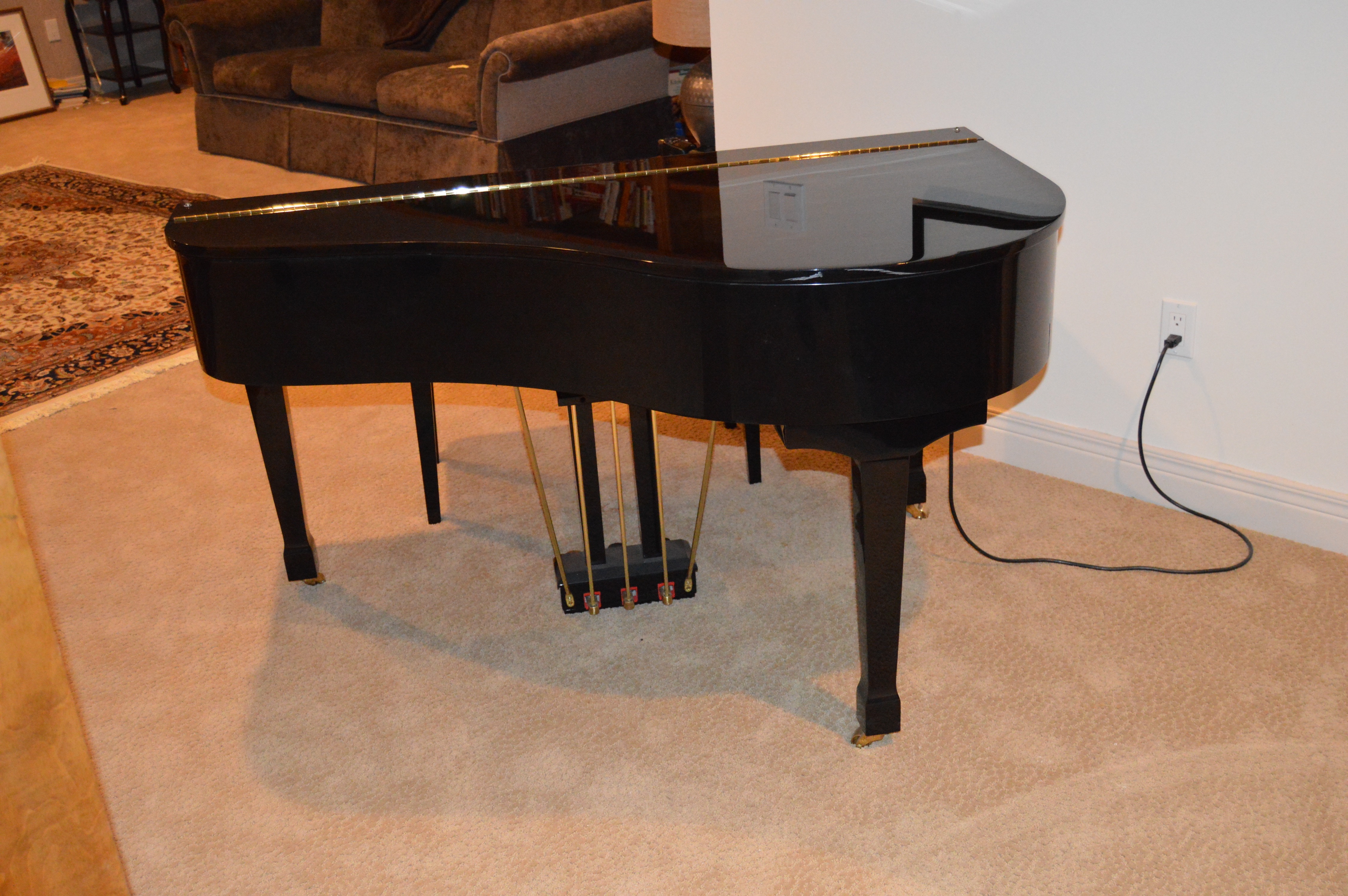Suzuki HG-425e Mini-Grande Ensemble Piano