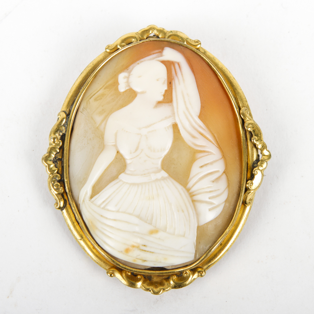 Shell Cameo Brooch Pendant