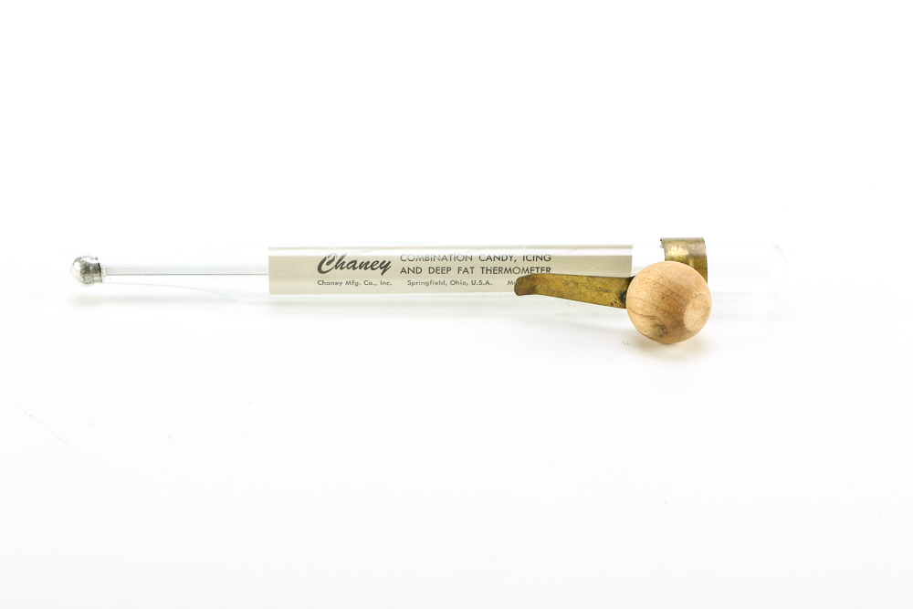 Circa 1950s Betty Furness Westinghouse Thermometer Set