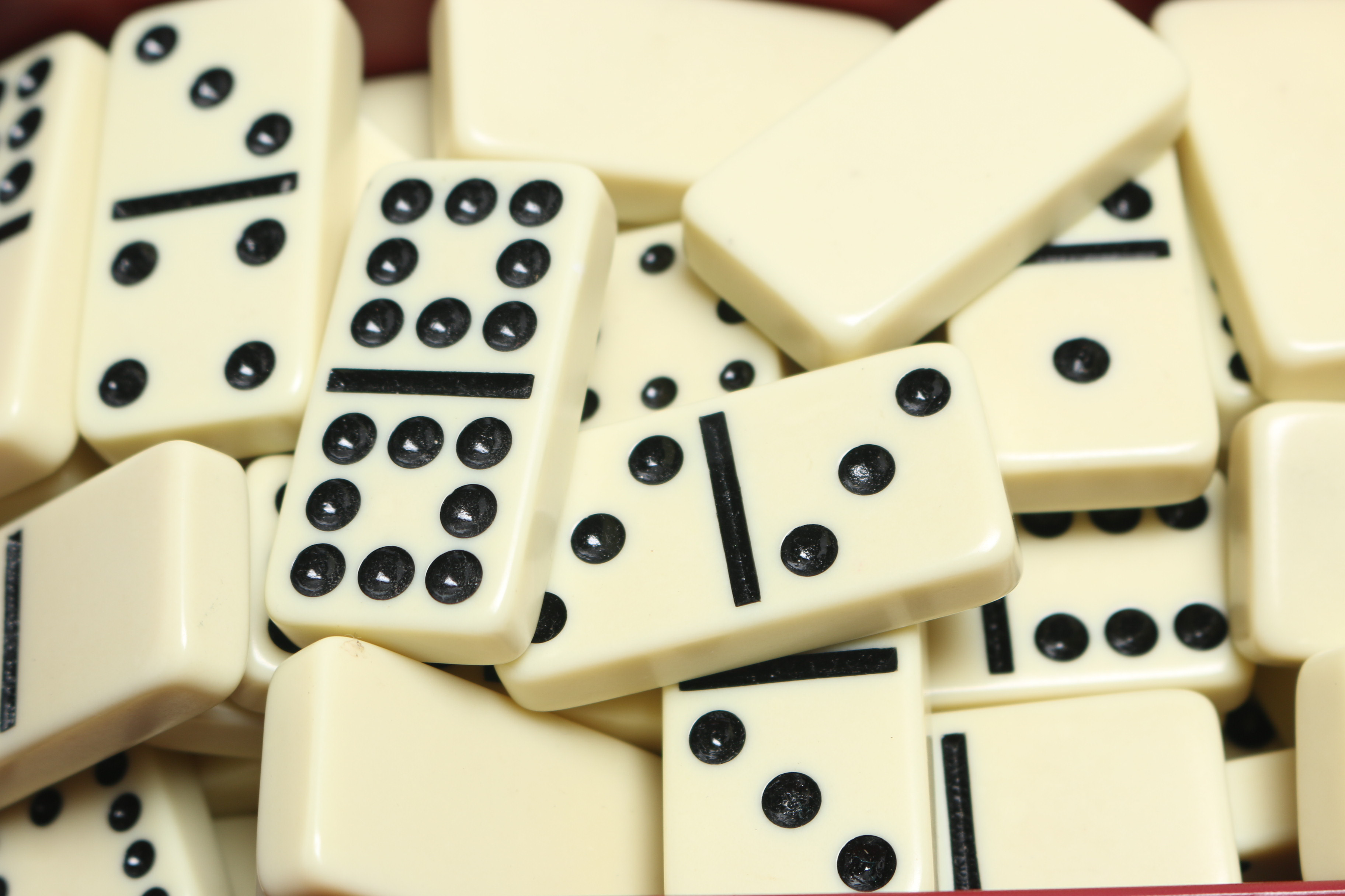 Vintage Pavilion Domino Set