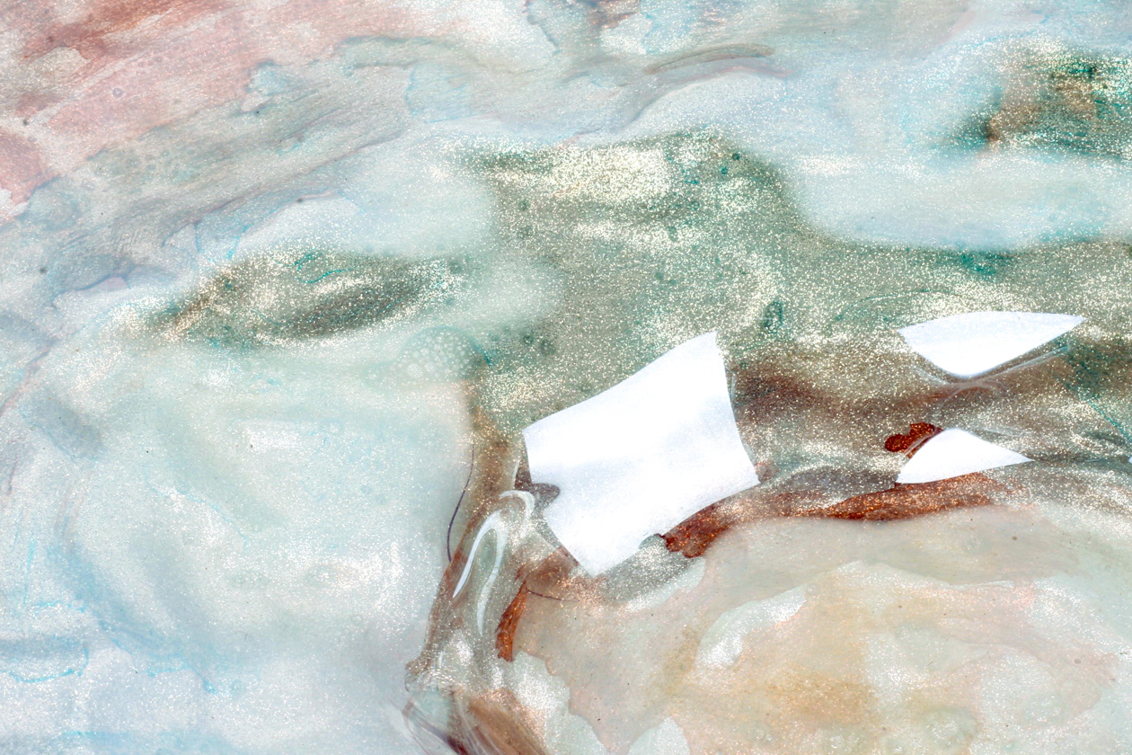 1950s Iridescent Art Glass Centerpiece