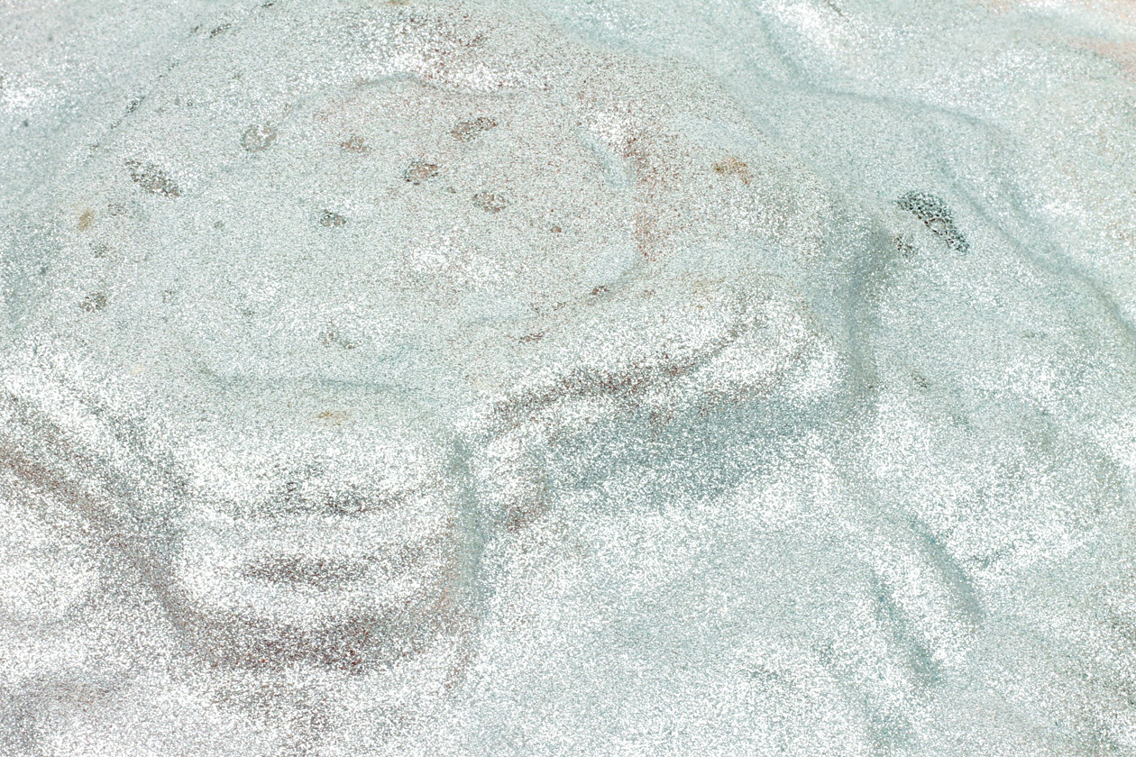 1950s Iridescent Art Glass Centerpiece