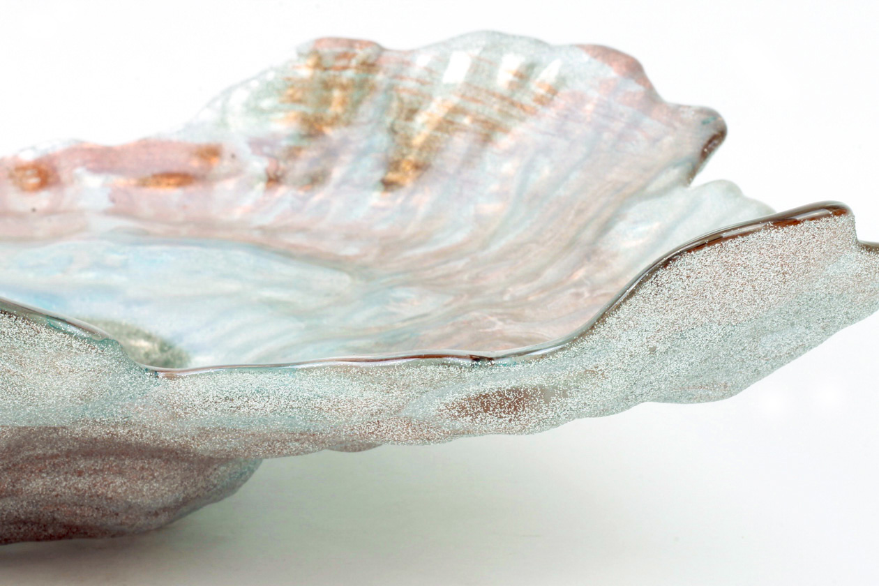 1950s Iridescent Art Glass Centerpiece