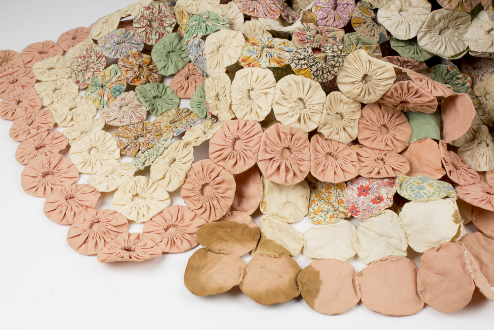 Handmade Colorful Round Pleated Circle Quilt