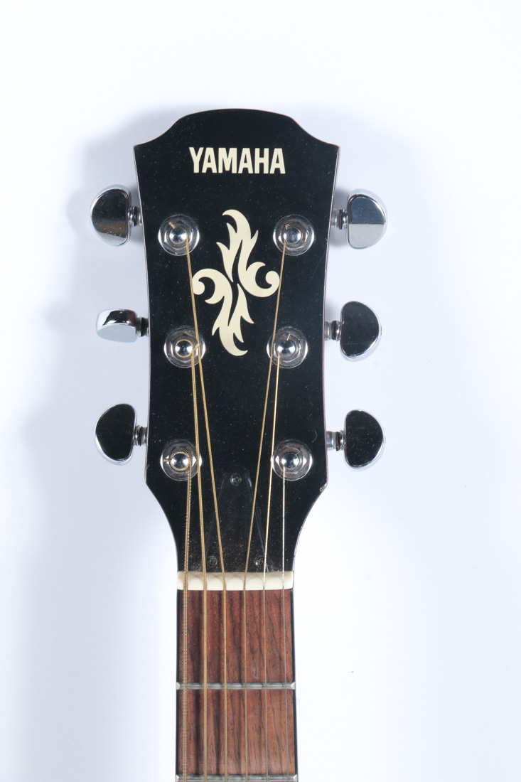 Yamaha APX-4A Acoustic/Electric Guitar