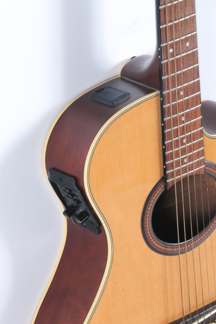 Yamaha APX-4A Acoustic/Electric Guitar