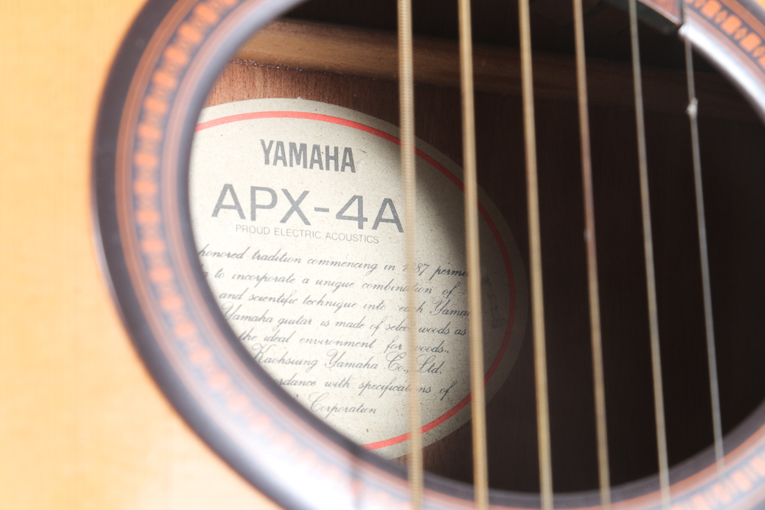 Yamaha APX-4A Acoustic/Electric Guitar