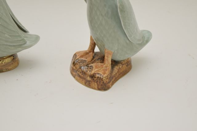 Chinese Jinsheng Sheng Porcelain Geese