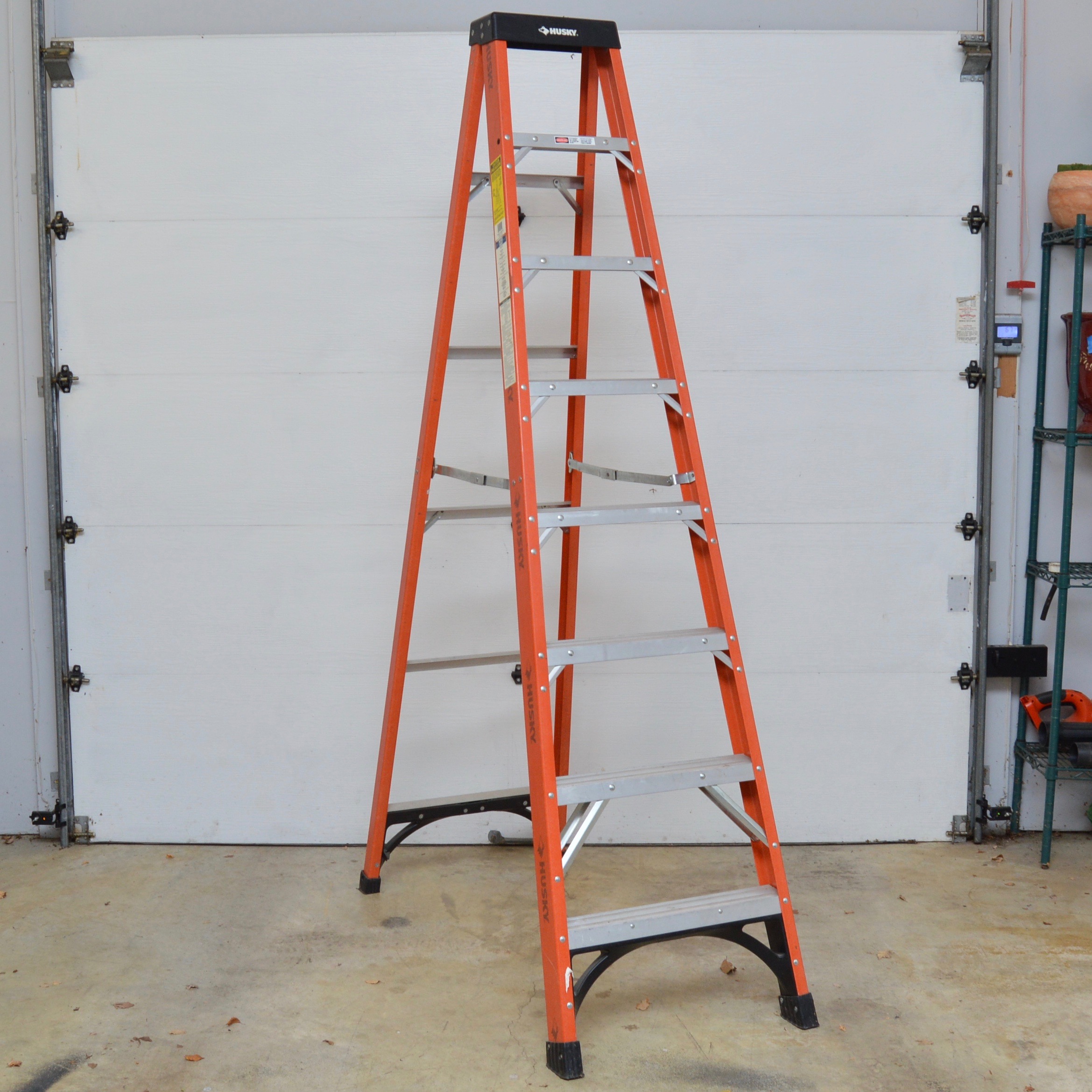 8 Aluminum "Husky" Step Ladder