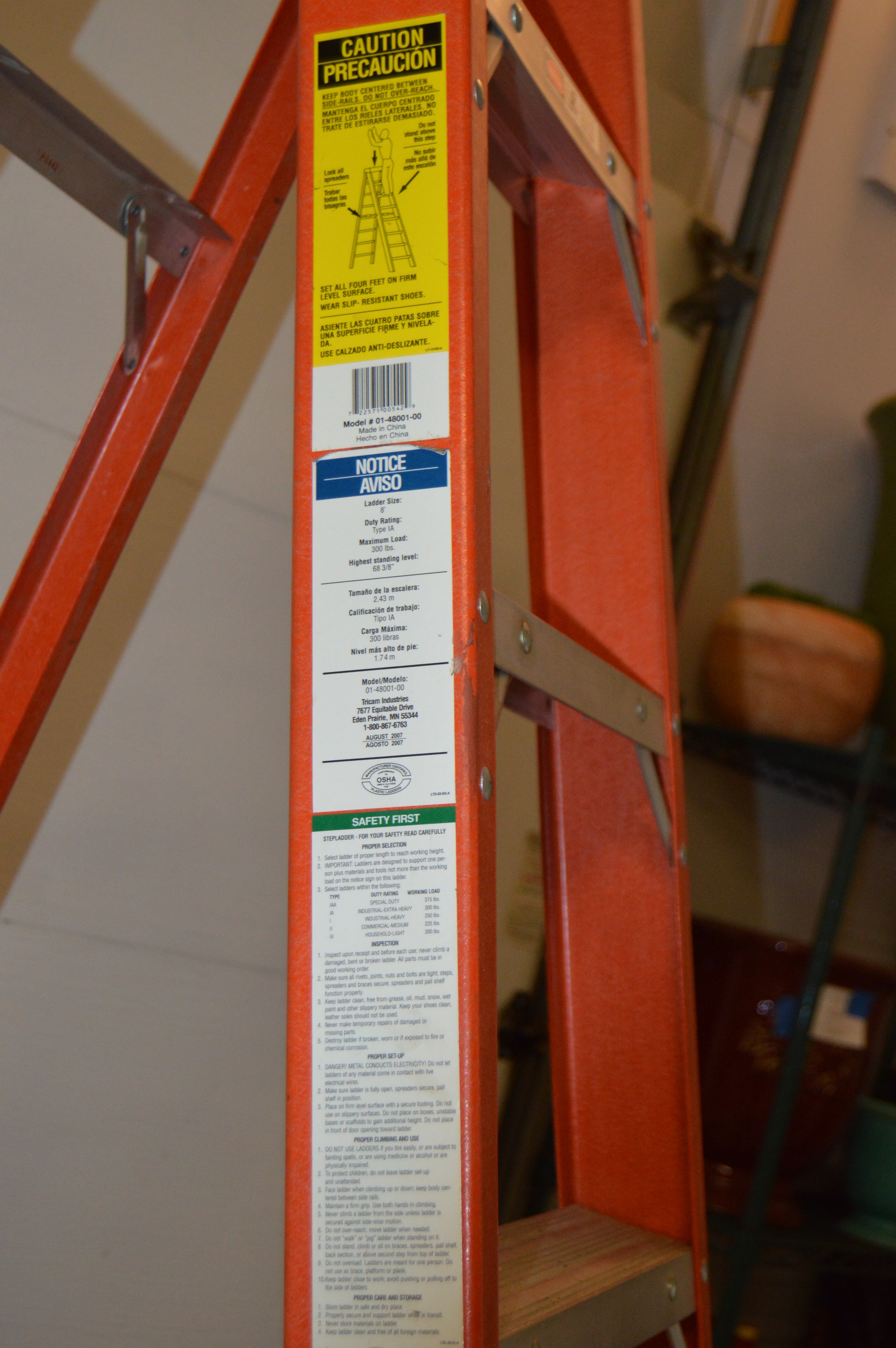 8 Aluminum "Husky" Step Ladder