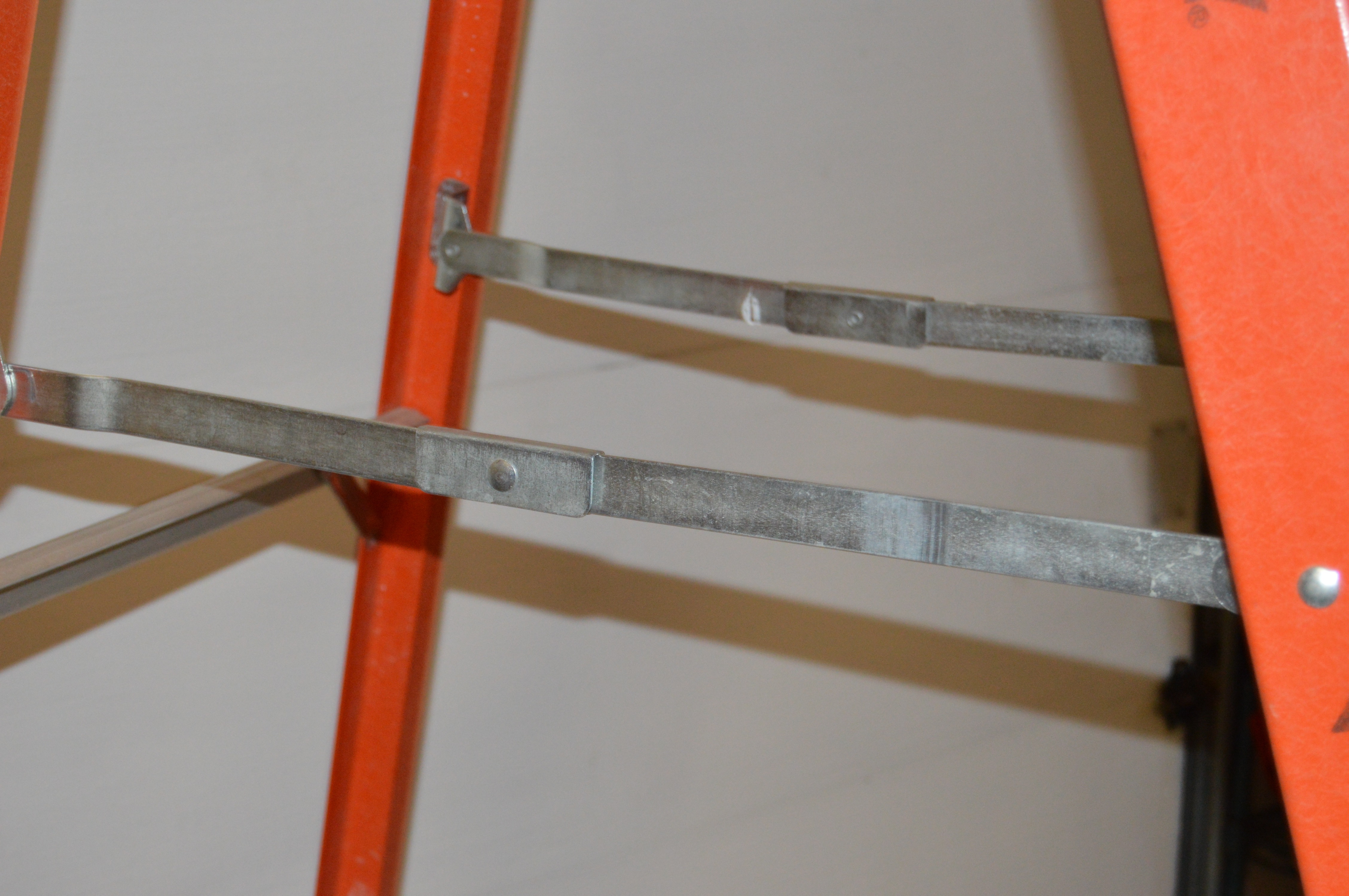 8 Aluminum "Husky" Step Ladder