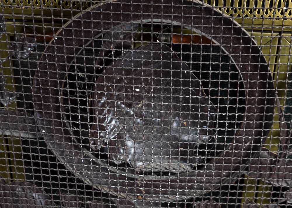 Leinenkugel Metal Fireplace Screen
