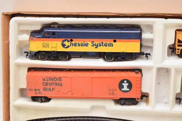 Vintage Bachmann HO Scale Diesel Hustler Electric Train Set