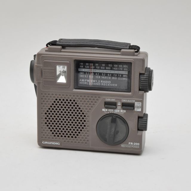 Grundig FR-200 World Receiver Recycle Power Radio