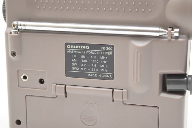 Grundig FR-200 World Receiver Recycle Power Radio